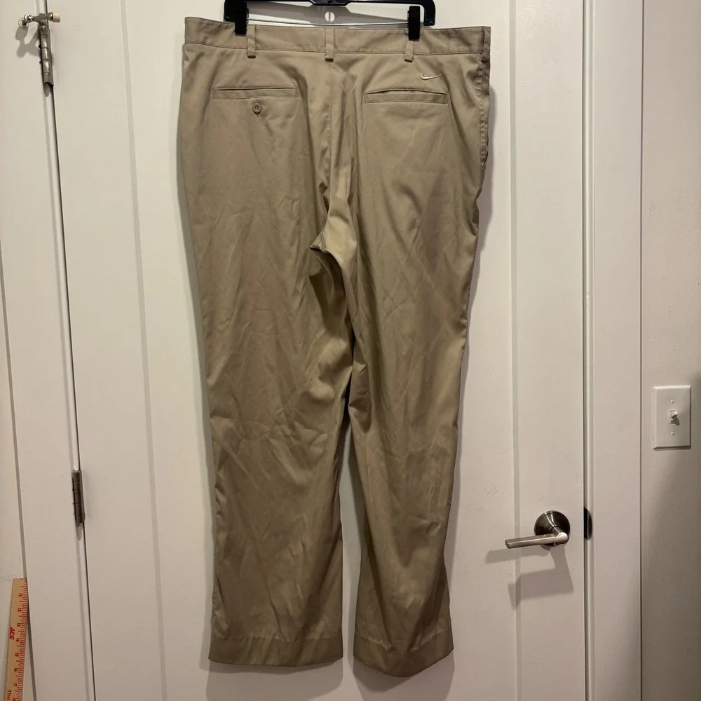 Nike Golf Dri-FIT Mens Khaki Tan Flat Front Performance Chino Pants 40x32